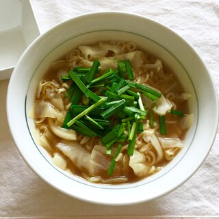 袋麺アレンジ♪キャベツとニラ醤油ラーメン♡